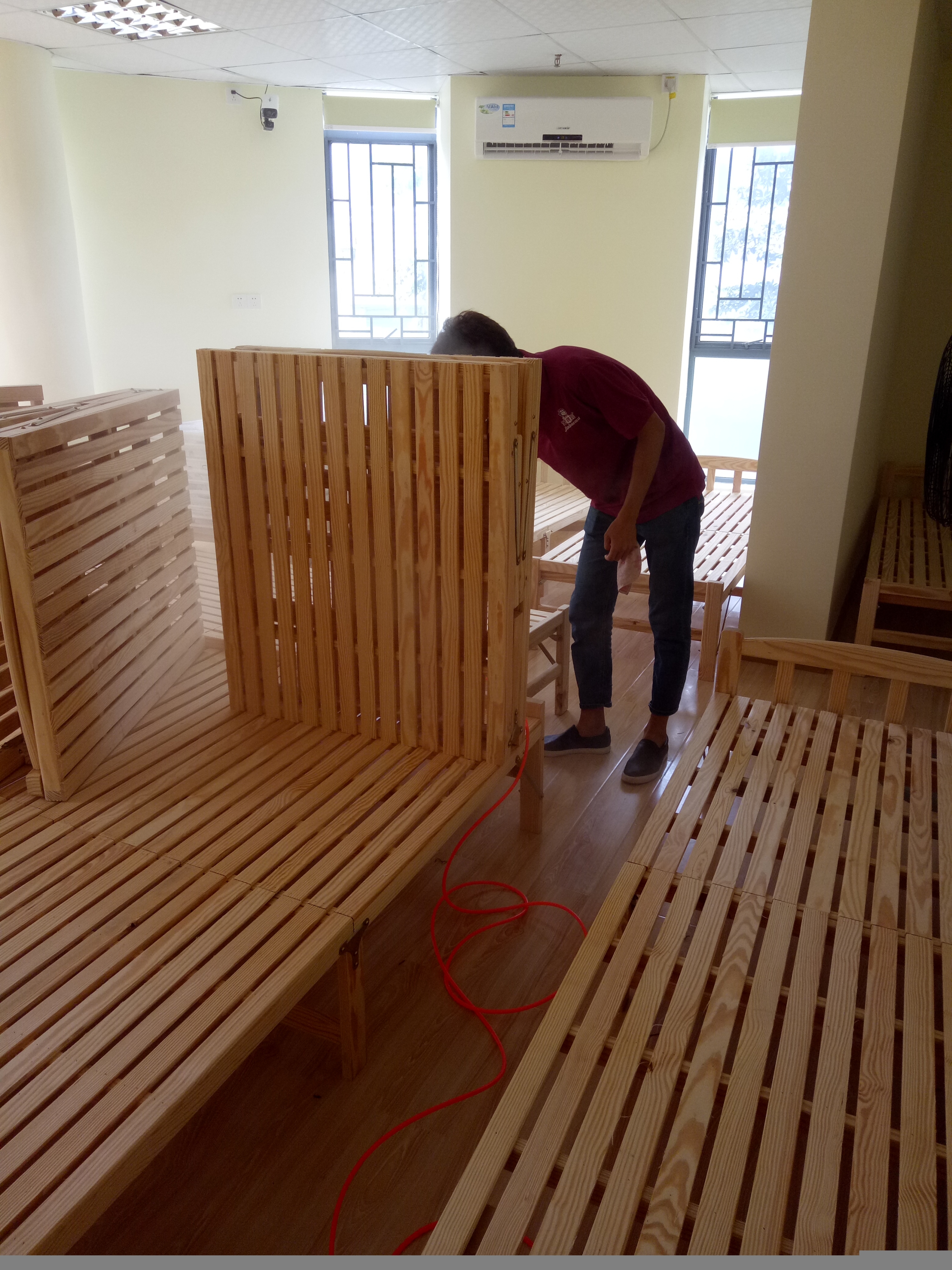 新车有异味怎么办？车内空气净化找晟绿治理臭味