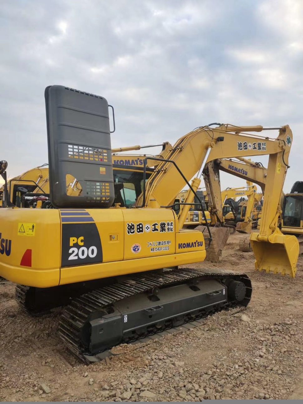 中山小松200-8挖掘机报价