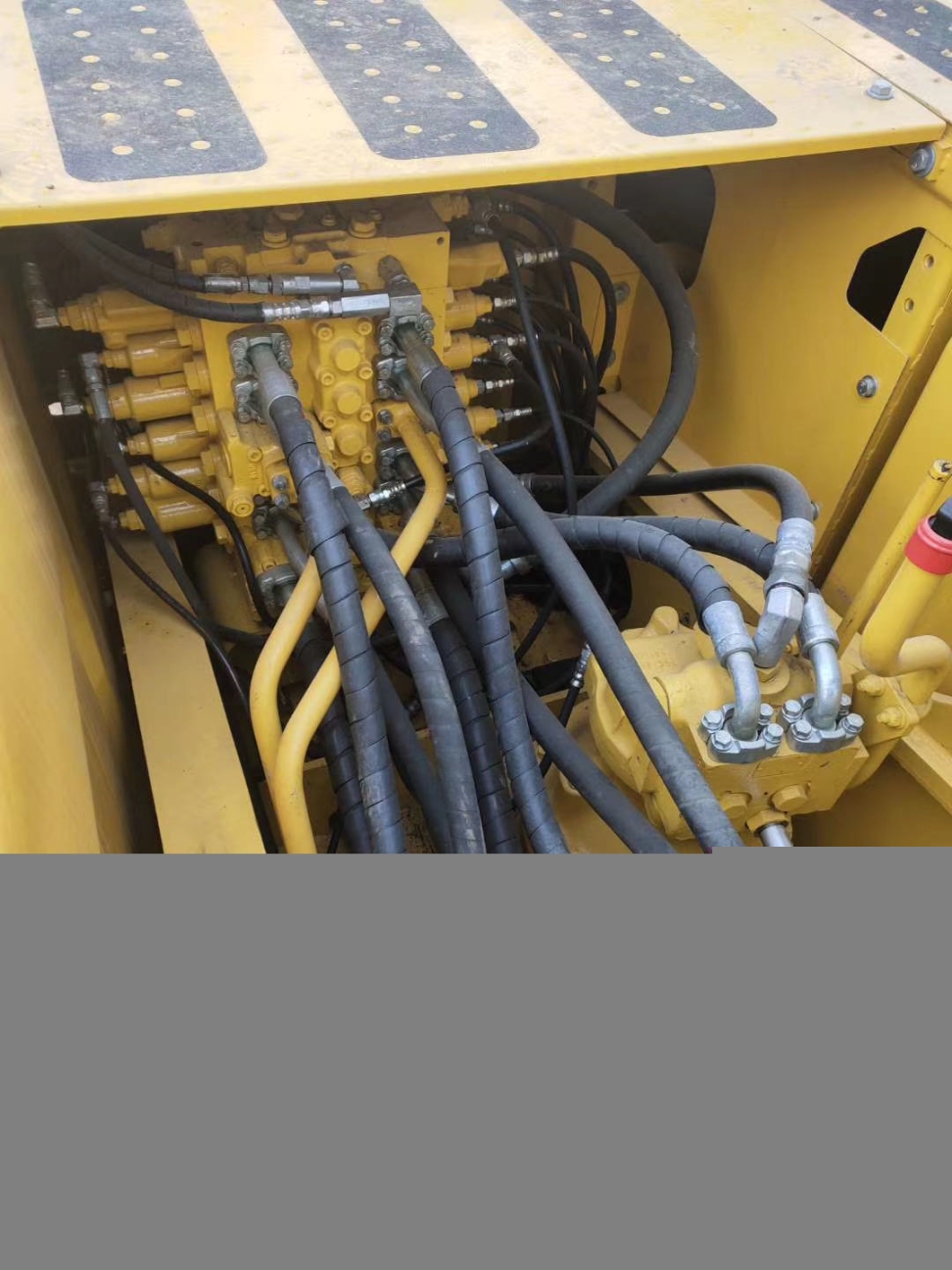 通辽小松200-8挖掘机出售