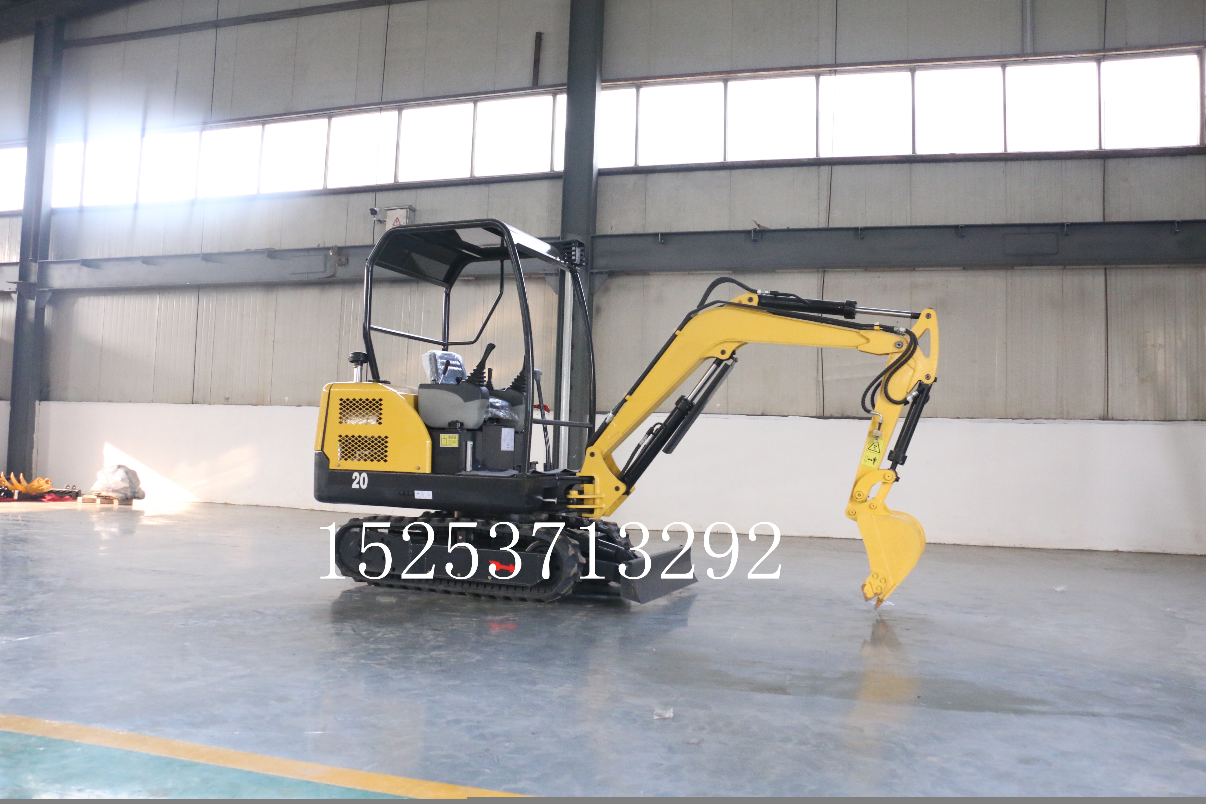 小型挖掘机价格多少农用挖掘机家用挖土多少钱一台