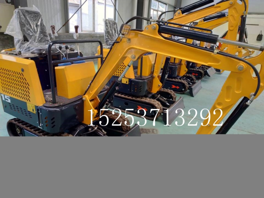 小型挖掘机，国产挖掘机，农用挖掘机