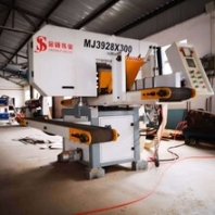 出售二手木工机械/卧式带锯/砂光机/精密锯/冷压机/压刨