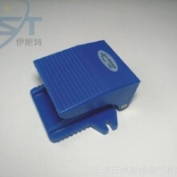 3FM210-08/3FM210-06二位三通塑料脚踏阀