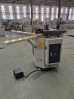 生产铝型材建材钻孔打孔门窗设备切割组角角码门窗设备组角机