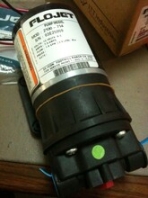 戴纳派克CA402压路机洒水泵更值得买