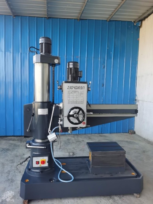 台亿钻床,常州生产Z3040x13双立柱机械摇臂钻床