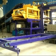 建虎机械专业厂家专业20年生产自主研发砖机设备建丰砖机是国家建设部定点企业