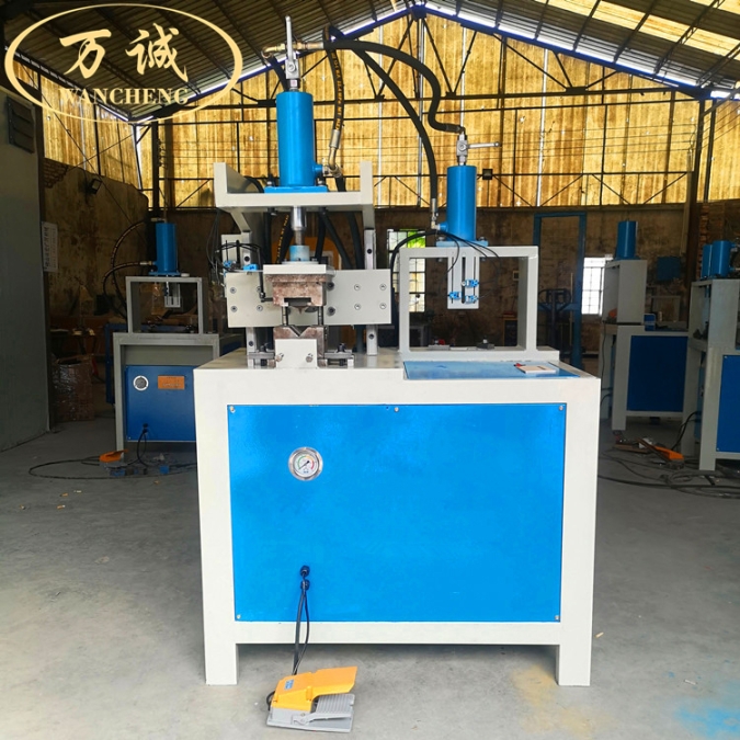 角钢切断冲孔机槽钢冲断打孔设备模具自带定位冲孔无毛刺