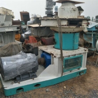 专业促销二手锯末颗粒机，二手粉碎机