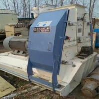 二手双电机锤片粉碎机，木屑颗粒机