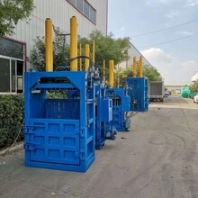 广州秸秆液压打包机服装立式打包机供应