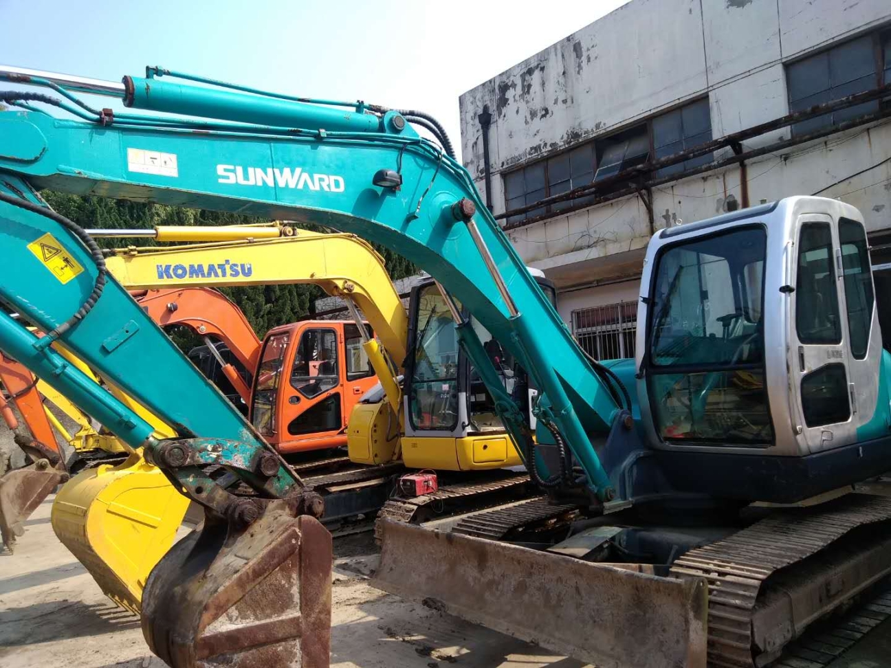 供应山河智能80挖掘机上海二手挖掘机市场挖掘机价格公道