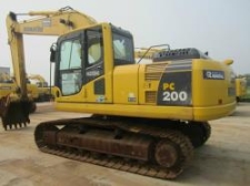 二手挖掘机市场买挖掘机我觉得还是从二手挖掘机入手比较好