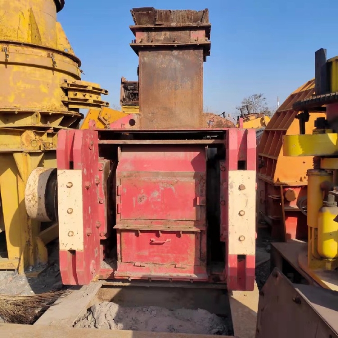 大宏立辊压机,工业磨粉出售大宏立60x90高压对辊破碎机产量