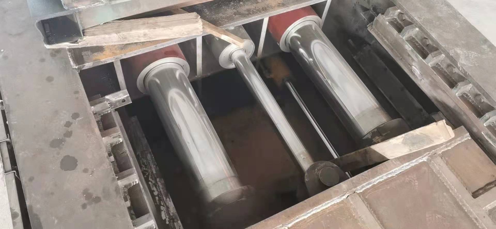 出售二手废钢龙门剪500吨液压式剪切机20万