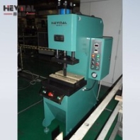 单柱油压机厂家直销