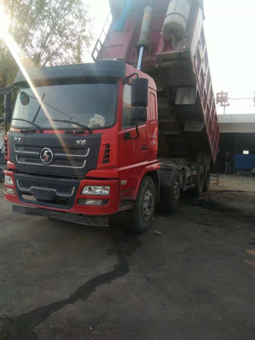 出售特商，砂石王，天锦，本部，轩德等前四后八自卸车