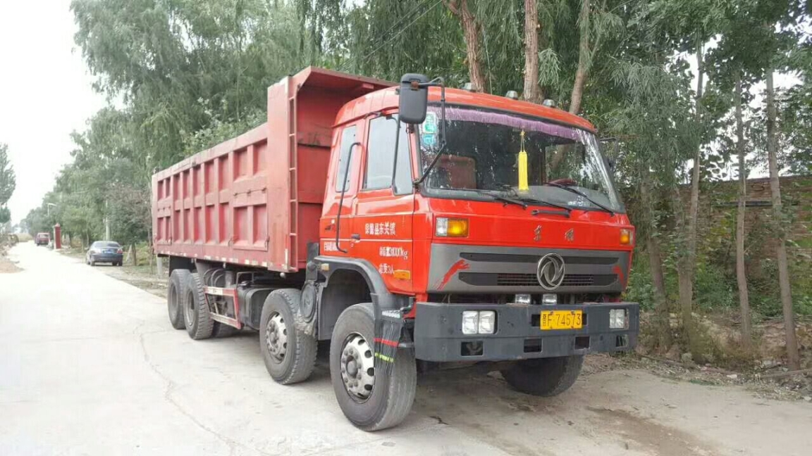 出售大批东风最轻皮前四后八自卸车