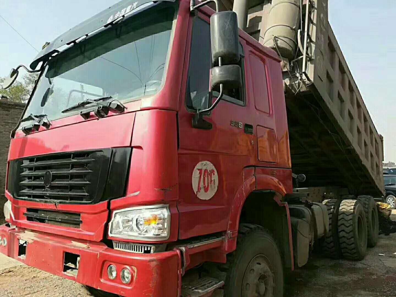 工地完工，急售38辆豪沃后八轮自卸车