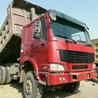 出售13-14年豪沃后八轮自卸车，4万起