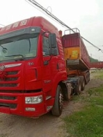 出售二手欧曼牵引车17年4月国五460马力梁山轻型挂车价格