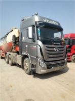 轻型挂车支腿实在做人