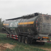 二手欧曼双驱牵引车价格电话详询