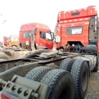 大岭山急售德龙二手牵引车国四排放车况好手续齐全