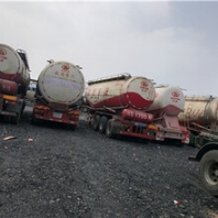 信宜市出售二手德龙牵引车国四排放双驱轻体可分期