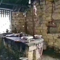 电白区出售二手德龙牵引车国四排放双驱轻体可分期