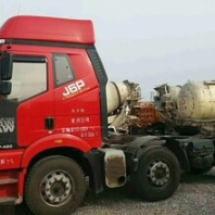 新兴出售二手德龙搅拌车大12方336马力