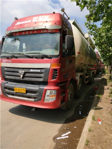 梅州梅江区东风天龙双驱半挂车cng