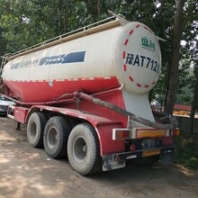 肇庆德庆二手天然气拖头牵引车重汽豪沃LNG380烧汽车双驱双拖便宜出售