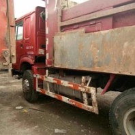 深圳南山二拖三东风天龙半挂车拖头车