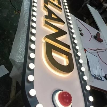 热门杰狮8×4轻量化12方搅拌车信誉保证