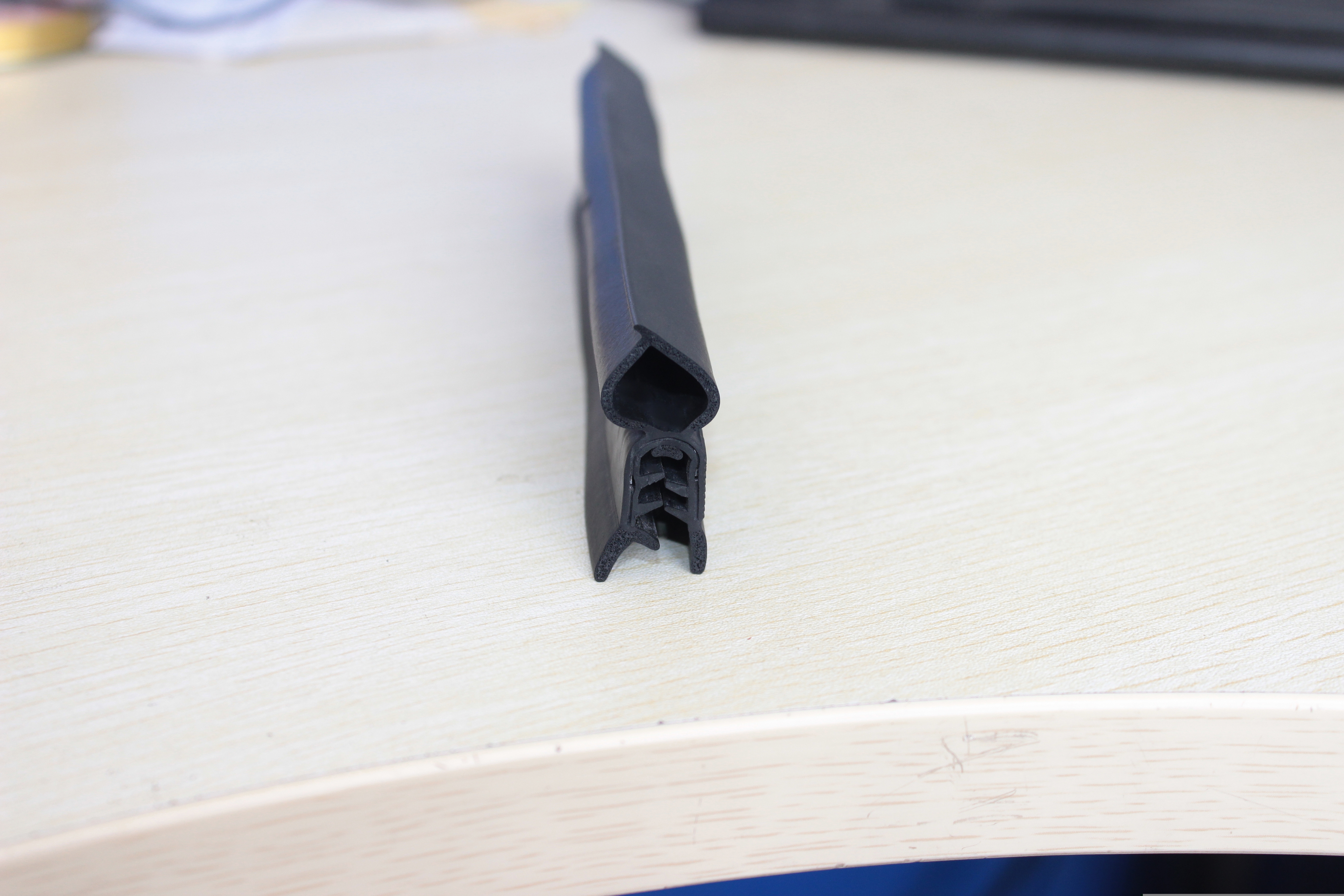 青岛上泡密封条厂家