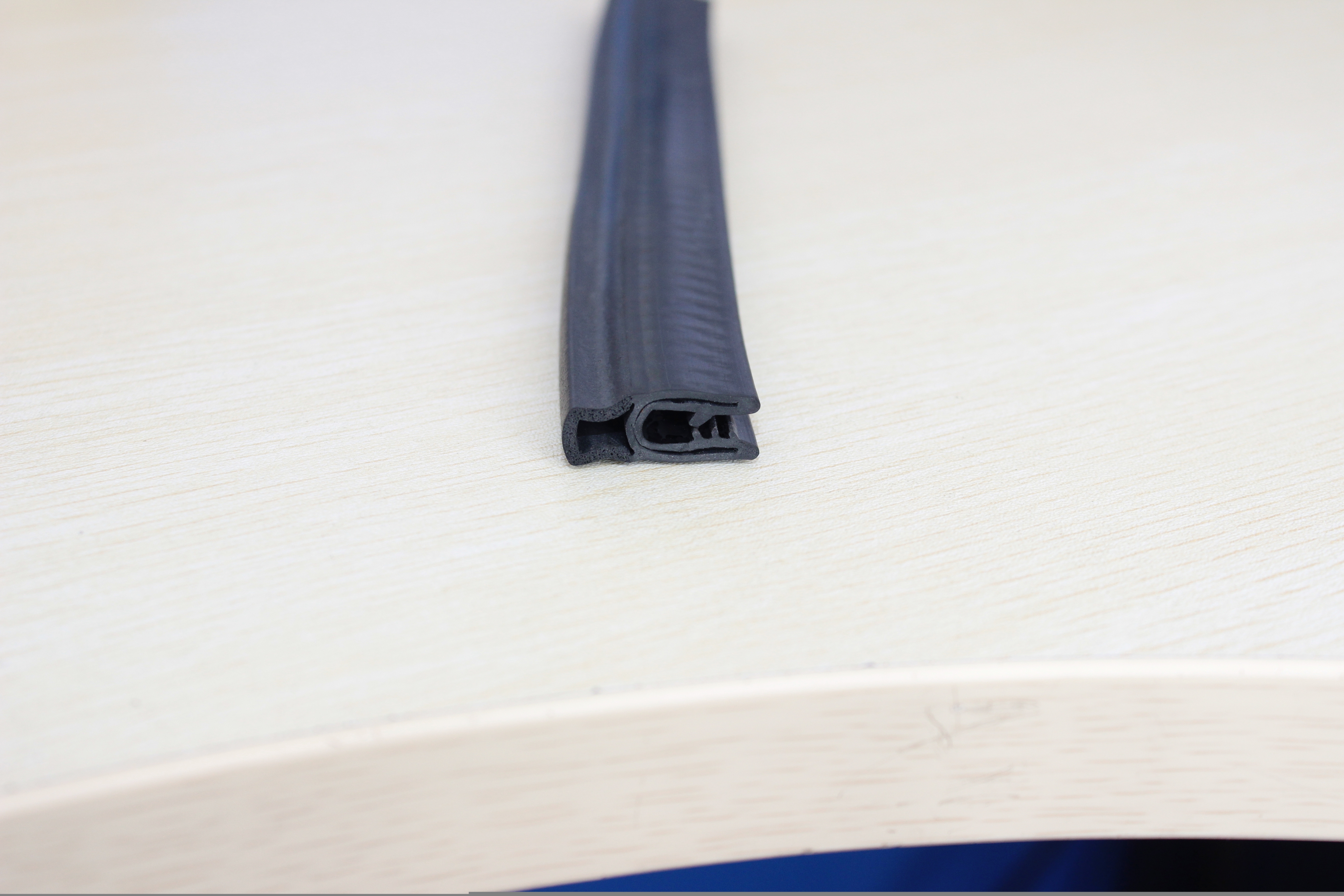 衢州汽车后备箱用密封条生产厂家