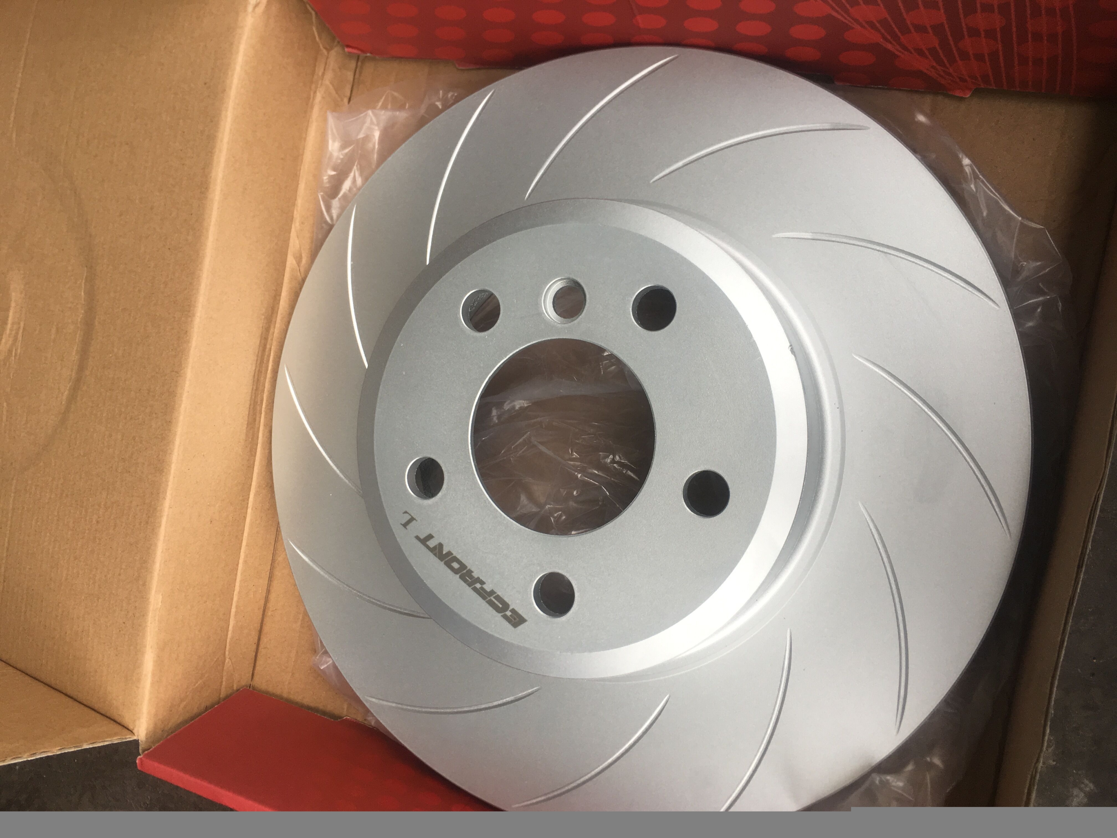 宝马528刹车升级ECFRONT划线原厂替换耐高温刹车盘