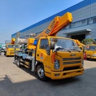 曲臂高空作业车报价表二手高空作业车价格表图片