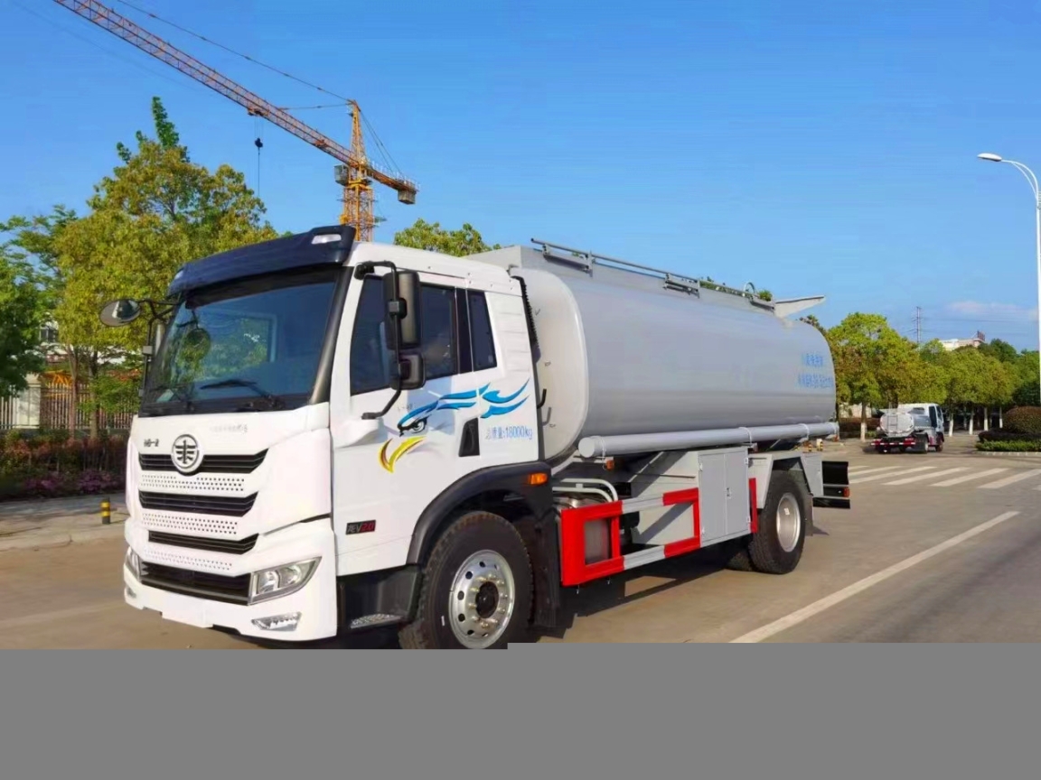 国六二手运水车洗井液罐车二手罐装车