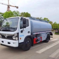 净水剂液体罐式车油井压裂供水车耐腐蚀罐